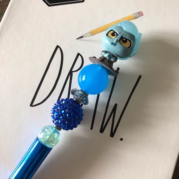 Disney Doorables: Hercules: Hades handmade beaded pen - Picture 1 of 3